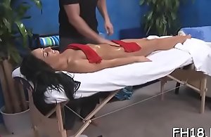 Babe performs unfathomable throat blow before getting pain in the neck screwed