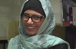 Mia khalifa takes off hijab with an increment of attire in library (mk13825)
