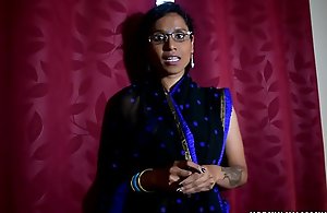 Indian Teacher Teaches Pupil a Concupiscent Lesson (hindi)