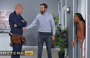 Maserati XXX Gets Stuck In Make an issue of Elevator and Stand watch over Xander Uses Oil His Dick To Unstuck Her - Brazzers