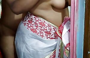 Aditi Aunty washing clothes without a Blouse presently neighbor boy came & fucked her - Huge Breast Indian 35 realm old Desi 4k