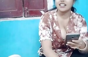 hindi audio I am a dilivery boy i have go a girl Home she is offered me big special xxx soniya bhabi