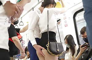 Horny Asian Hot Situation Lady Gets Ravaged Sex On Public Metro and Gets Orgasm