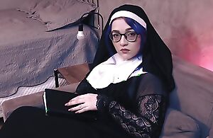 Nun Madalena Taking a Nice Cumshot Inside Her Ass, Uncompromisingly Naughty She Puts the Cum Out While the Priest Watches.