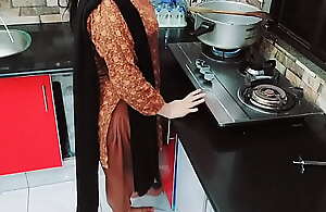 Desi Housewife Fucked Down In Kitchen While She Is Cooking With Hindi Audio