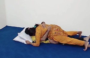 Sexy Pakistani Aunty Romantic Sex With Boy