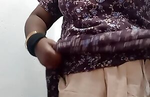 Desi Tamil bhabhi teaching how at hand fuck pussy for cut corners brother hot Tamil patent audio