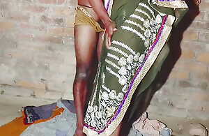 a catch owner caught a catch Bengali order aunty in a catch house and pelted her hard. Tamil Nadu stepmom hard by stepson