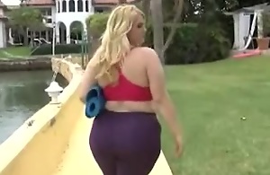 ROUND BOOTY, HOT GOLDEN-HAIRED big beautiful woman